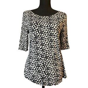 APT.9 Essentials black and white 1/2 sleeve asymmetrical hem stretch print top